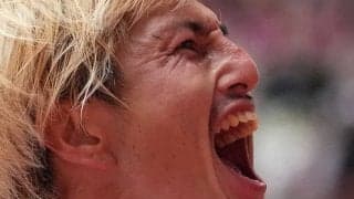 試合前の鹿島FW鈴木優磨に背中ポンポン、FC東京DF長友ジュニアの写真が話題！｢コミュ力お化け｣｢微笑ましい｣｢そのあと優磨は…｣