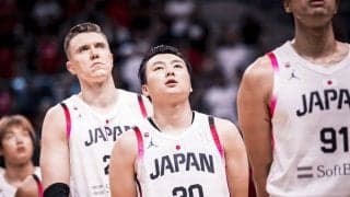衝撃！ バスケ日本代表エースが“超密着マーク”で消される…「とんでもないディフェンス」「無策は苦しい」富永啓生への“規格外フェイスガード”にSNS騒然