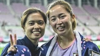 ｢可愛い過ぎてアカン｣なでしこ長谷川唯＆清水梨紗のカフェタイム、｢外に出たら元気出た日｣の自然体オフショットが話題！｢眩しい｣｢笑顔最高｣の声