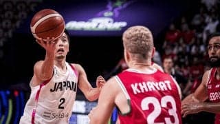 神業炸裂！167cm富樫勇樹、“ふんわりショット”で205cmを翻弄「まさに沢北！」「あんたが大将！」スラムダンク風フローター弾にネット驚愕【バスケ日本代表】