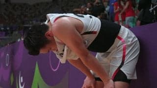 日本代表エースが“イージーショット”でまさかのミス…富永啓生は超密着マーク苦戦で猛省「申し訳なかった」ファンも落胆「嘘だろ…」「リズムを掴めず」