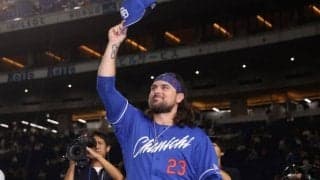 中日新加入の30歳内野手は「神助っ人の気配」苦手のフォークを一閃、リチャードも呆然　来日2週間で早くも3発目の豪快弾「明るいところもいいよね」