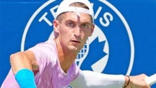  予選勝者が世界4位破る大金星 