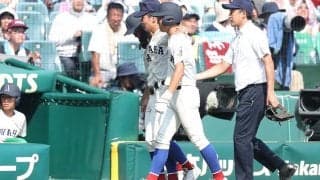 横浜高ベンチ、足つった相手選手に即給水　敵味方関係なし…甲子園で心温まる拍手喝采