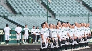 不戦勝で3回戦進出の津田学園が甲子園練習実施！最後は選手が一列に並んで校歌アカペラ熱唱！無観客の聖地に歌声響く【25年夏高校野球】