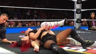 “日本リスペクト”の小柄美女レスラー、豪快シャイニング・ウィザード「今の技は…」ファン興奮