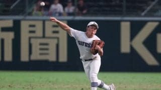 生まれつき左手の指がない県岐阜商・横山が好返球！素早いグラブの握り替え披露もアウトにできず｢少し抜けてしまった｣【25年夏甲子園】