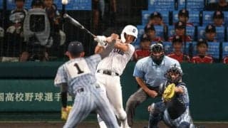 県岐阜商、集中4連打で3点奪う　2年生エース柴田の力投に応えた