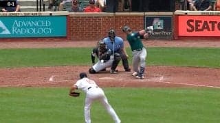 なんだこれは…？ 菅野智之に“打者が混乱”「軌道エグい」美しすぎる魔球に“マン振り三振”→黙ってベンチに立ち去る「これはエース」