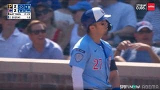 球場騒然！鈴木誠也、“疑惑の判定”に憮然…まさかの三振宣告に大きくリアクション 現地実況「6インチも高く外れていた」