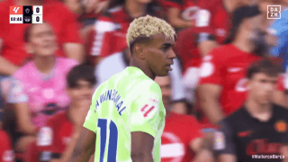 「なんだこれ…」バルサ新10番の“悪魔のドリブル”に世界騒然！「異次元」「また速くなった？」爆速の縦突破→股抜きの一部始終