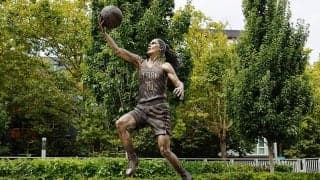 WNBA史上初…“レジェンド”スー・バードの銅像が本拠地に誕生