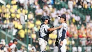 横浜、熱闘を残して去る　逆境を耐えた奥村頼人と好守の野手陣