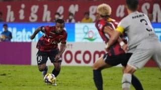 天皇杯の｢死闘｣再び！前線で｢体を張る｣鹿島FW鈴木優磨、新加入の｢助っ人｣もピッチに、福岡が優勢も…背番号20の｢ハーフボレー｣で同点に！