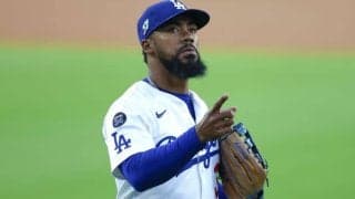 燻ぶり続けるドジャース”外野守備問題”　ベッツの右翼起用を切望「ドジャースはどこまで我慢するのか」