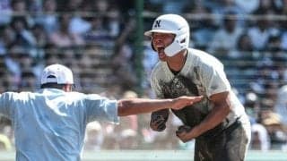 適時打に好走塁、日大三の2年生4番・田中諒「甲子園は楽しい」