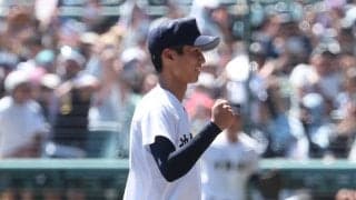 沖縄尚学が初の決勝へ！投げては2番手新垣が3回途中無失点の好救援！中盤にたたみ掛け強打の山梨学院を下す！【25年夏甲子園】