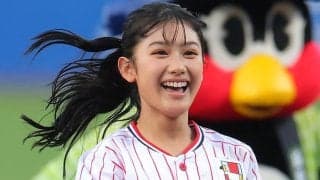 「めちゃめちゃ可愛い子が始球式に」　神宮降臨のモデルにSNS注目「え、この子14歳なの？」