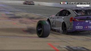 「F1で起こったら罰金」ピットで脱輪→“別のチームが”タイヤ交換するまさかの展開！ 前代未聞の珍事に解説者も「初めてみました」