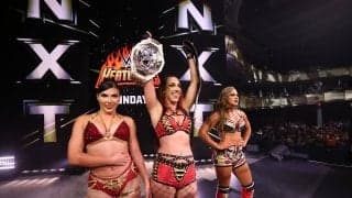 顔ばっかり狙って…ヒール女子軍団、他団体との“残忍キャットファイト”で大暴れ…流れるような連携が「好勝負だった」と話題に