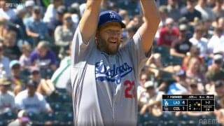 ド軍カーショー、大谷不在で見せたベテランの“矜持” 美技のベッツを称賛…同僚を鼓舞する“粋な光景”