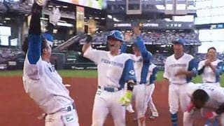 新庄監督が万歳、日ハムが延長サヨナラ勝ち　鷹に3連勝→0.5差に肉薄