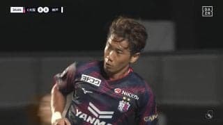 「香川はさすがにふかさない」香川真司、守備5人の隙間を射抜く“貫禄フィニッシュ”が話題「何度目かの全盛期」「円熟の極み」