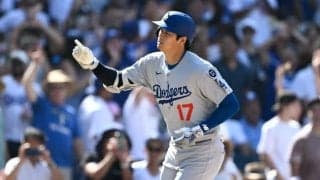 45号豪快弾の直後…大谷翔平が伝えた1枚　宿敵から3連敗を阻止した24歳新人に“敬意”