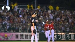 鷹が痛恨の4連敗、大関は6失点KOも自責1…響いた2失策　楽天ボイトが7号満塁弾