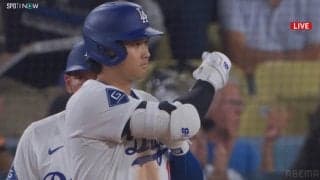 大谷翔平が“拍手で称賛”したベテランの大激走…179キロ爆速ヒットで久々タイムリーにファンも喜び「打球はやっ」