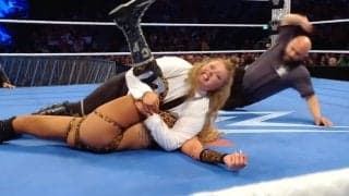 100キロ超“可愛い怪獣”女子が大暴れ…衣装がはだけるほどの死闘→大金星に会場も熱狂「めちゃくちゃいい試合」