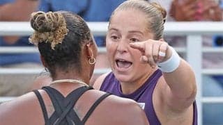  試合後に舌戦勃発「品格も教養もない」 