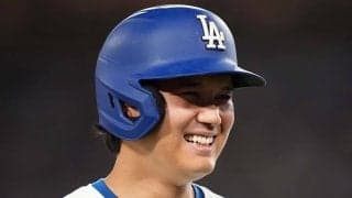 慌てる大谷翔平へ…中継が捉えた“粋な計らい”　称賛相次ぐド軍ベンチの行動「まさにプロ」