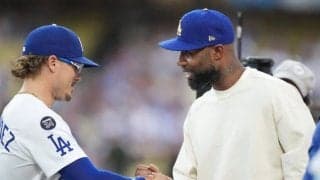 ド軍の懐かしい顔に「戻って来い」　試合前の大谷翔平らとハグ、感動の光景が「泣きそう」