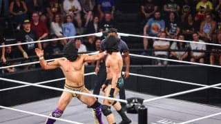 ズルして勝利、レフェリーも巻き添え…前代未聞の“目隠しマッチ”に賛否「余りにも馬鹿げている」「狡猾すぎる」