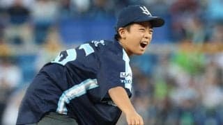 小児がんの治療、乗り越えてみせた笑顔　神宮球場で始球式に登板