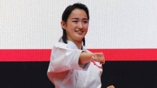 五輪銀メダリストの空手家が美しすぎて「まるで女優さん」　圧倒的目力に胸キュン「見た瞬間ドキッとした」「めっちゃ綺麗」