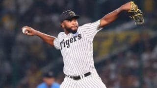 阪神37歳助っ人右腕は「やっぱり優秀」驚異の0.79　光る剛腕、年俸1500万円も話題「タフでありがたい」