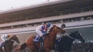 『ウマ娘』でも描かれる強豪ライバルたちとの激闘　グラスワンダーが宿敵と演じた伝説の「大接戦」