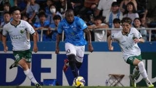 夏の移籍で攻守の要2人が新加入、19位の横浜が東京Vと激突、中村俊輔コーチが猛攻を後押しも思わぬ展開に、城福浩監督が｢非常に大きい｣と語った決着