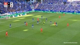 「めっちゃごまかすやん」久保建英、縦パス直撃の審判と“ワンツー”で突破を試みる「何事もなかったように笑」奇跡のプレーにSNS大ウケ