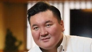 ｢背番号はやっぱり69｣元横綱・白鵬が豪快ダイレクト弾！マジョルカ在住の日本代表レジェンドとの試合で｢1ゴール2アシスト｣大活躍