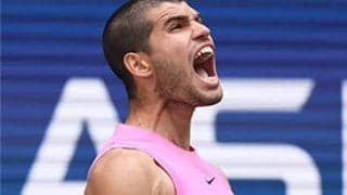  アルカラス 快勝で全米OP4強 