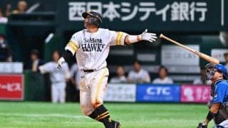 鷹・嶺井博希がプロ初「4番DH」で先発　発表に球場どよめき、先発・田嶋に“好相性”