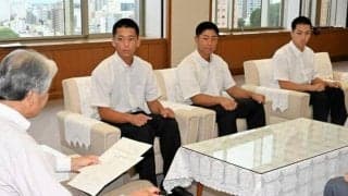 甲子園に忘れ物「早めに取りに」　福田・栃木県知事、青藍泰斗に