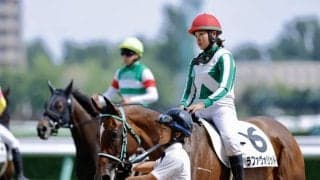 【札幌4R】小林美駒騎手が朝から3勝の固め打ち…8番人気ラファヴォリットで快勝