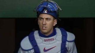 35歳捕手のドジャース“電撃復帰”案に「クレイジーだ…でも」相次ぐ負傷に「時が来た？」再契約はあるのか