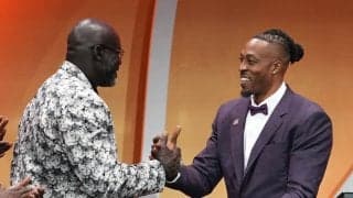 “犬猿の仲”シャックと殿堂入り式典で共演したハワード「兄弟間のライバル関係だった」