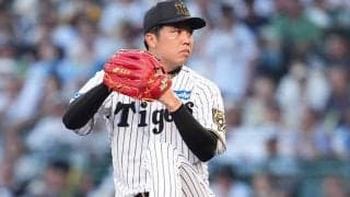 危険球退場の才木浩人、優勝の歓喜の輪に参加　広島ベンチに一礼→藤川監督を胴上げ