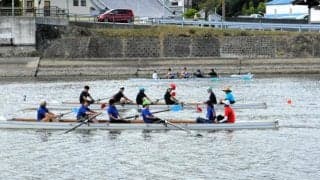 70チームが快走　洲本川レガッタ　台風被害から復興記念で15回目